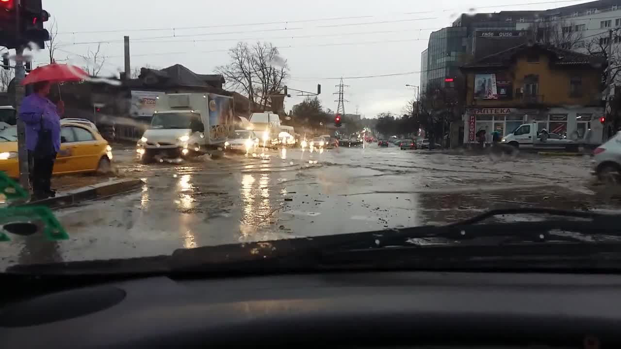 Езеро на кръстовище