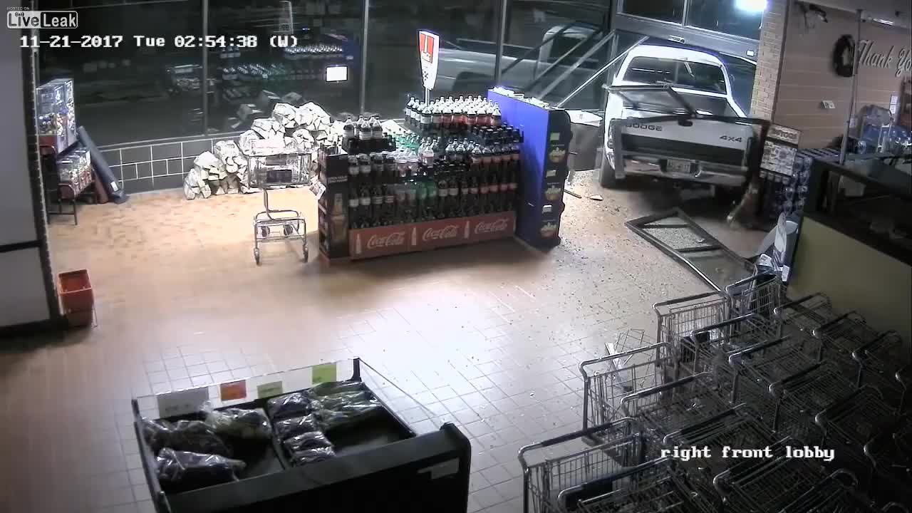 Ето така се краде банкомат в Сащ
