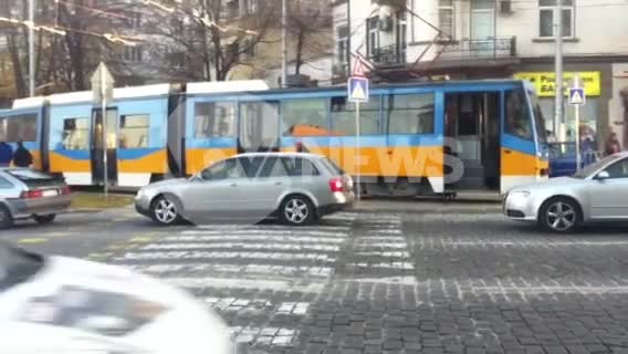 Два трамвая се удариха на "Руски паметник"