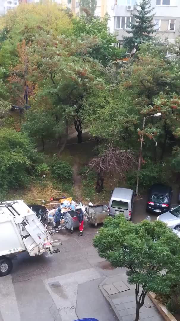 "Събиране" на боклук в "Младост 2", София