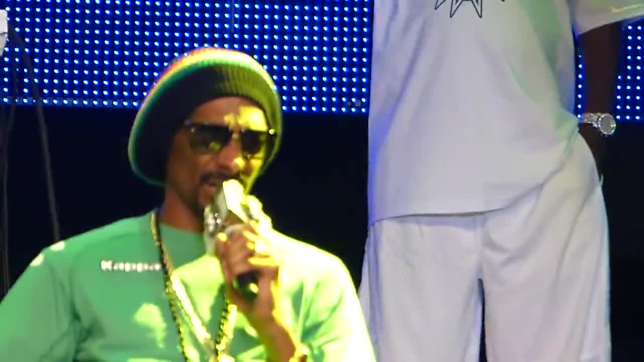 Разби Арената !! Snoop Dogg - I Wanna Fuck You * Sofia
