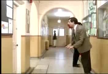 Мистър Бийн В Тоалетната