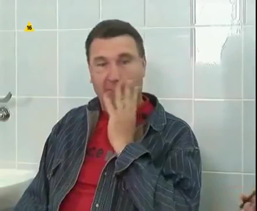 Голи и Смешни - ' Забравено Бельо При Доктора '