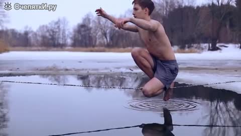 Страхотен скок от мост на angel geinar и перфектни умения по parkour
