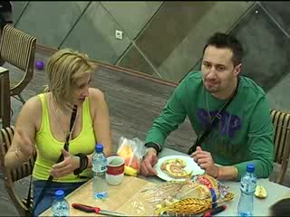 Big Brother Family - Кой какво си има на рафтчето... 