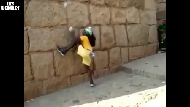 На бас , че не сте виждали такъв човек !