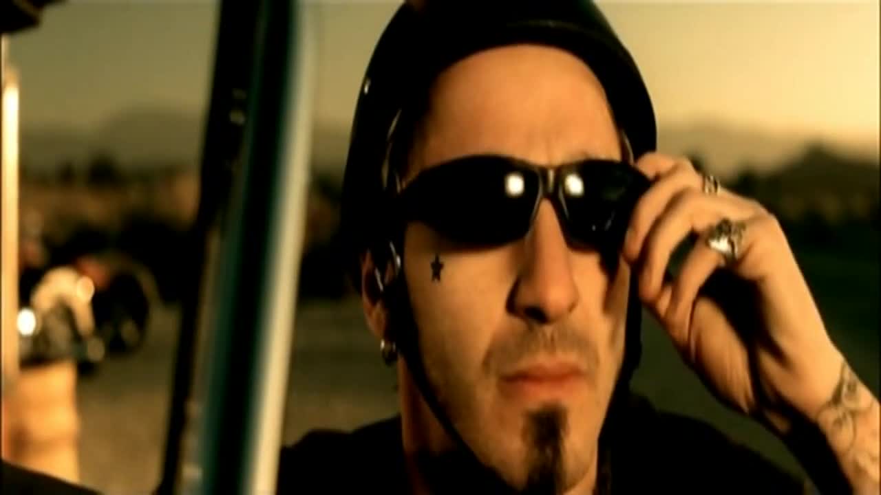 Godsmack i stand. Godsmack i Stand Alone.