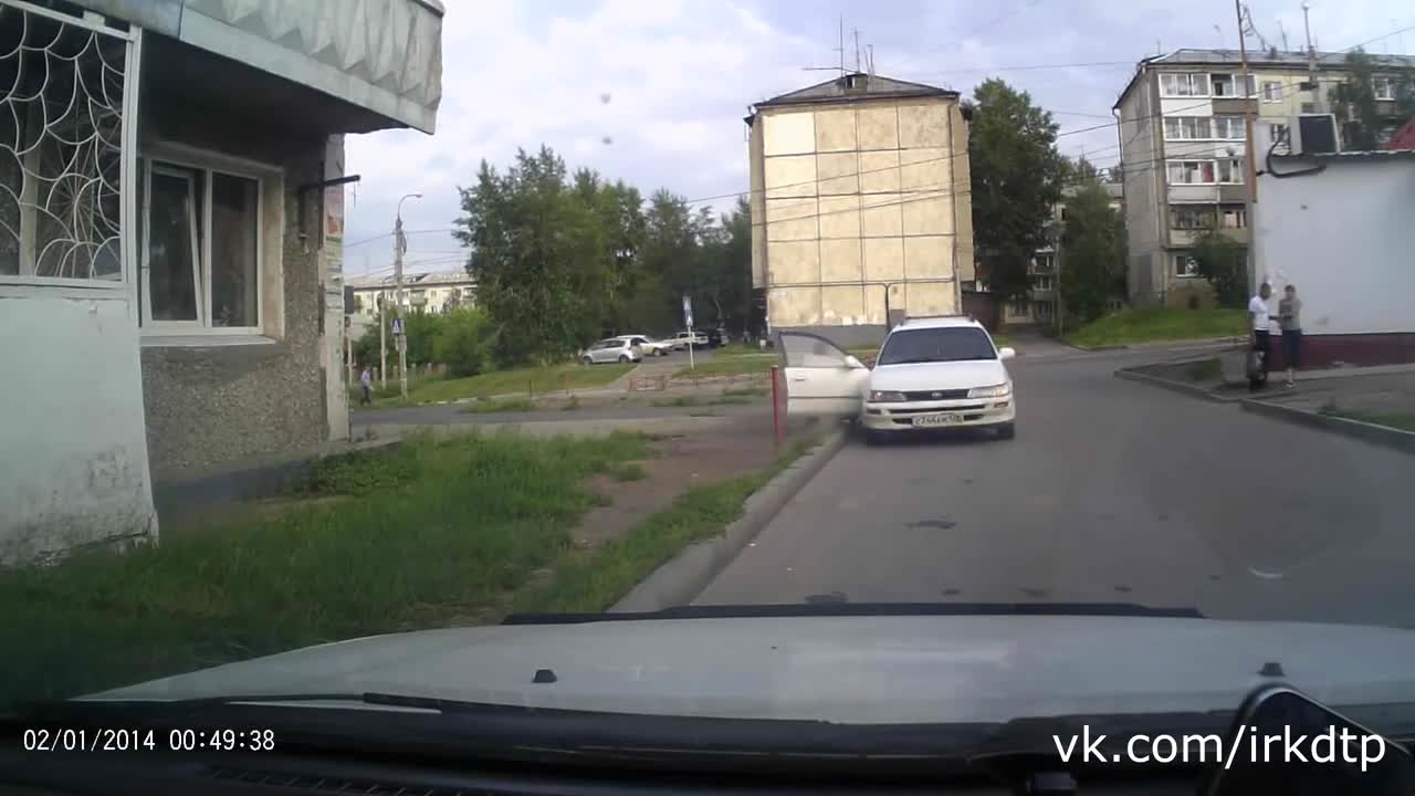 Пияна жена краде колата , след семейна свада !