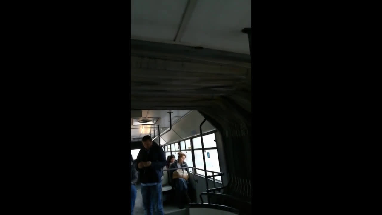При дъжд водата си влиза в автобуса