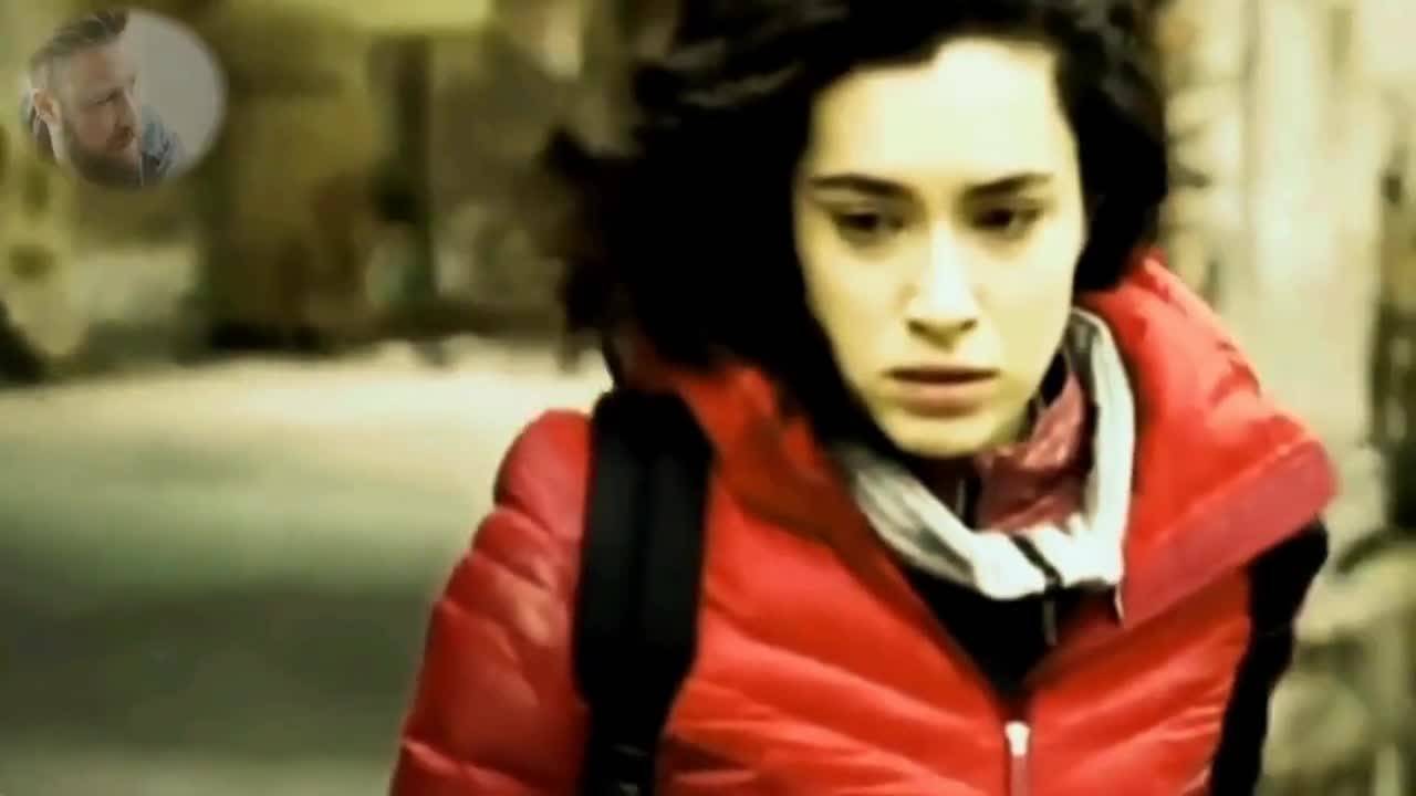 Превод! Giannis Vardis - Gia Thessaloniki Athina ( Remix)
