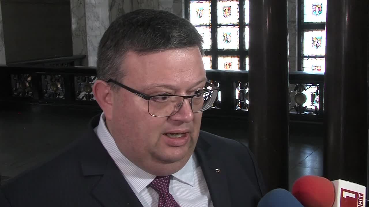 Цацаров за казуса "Асеновград": Тия вандали да разберат, че има закон
