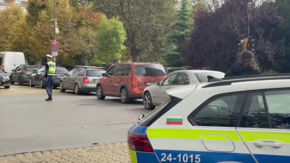Голям протест и автошествие „За по-високи доходи” блокира центъра на София