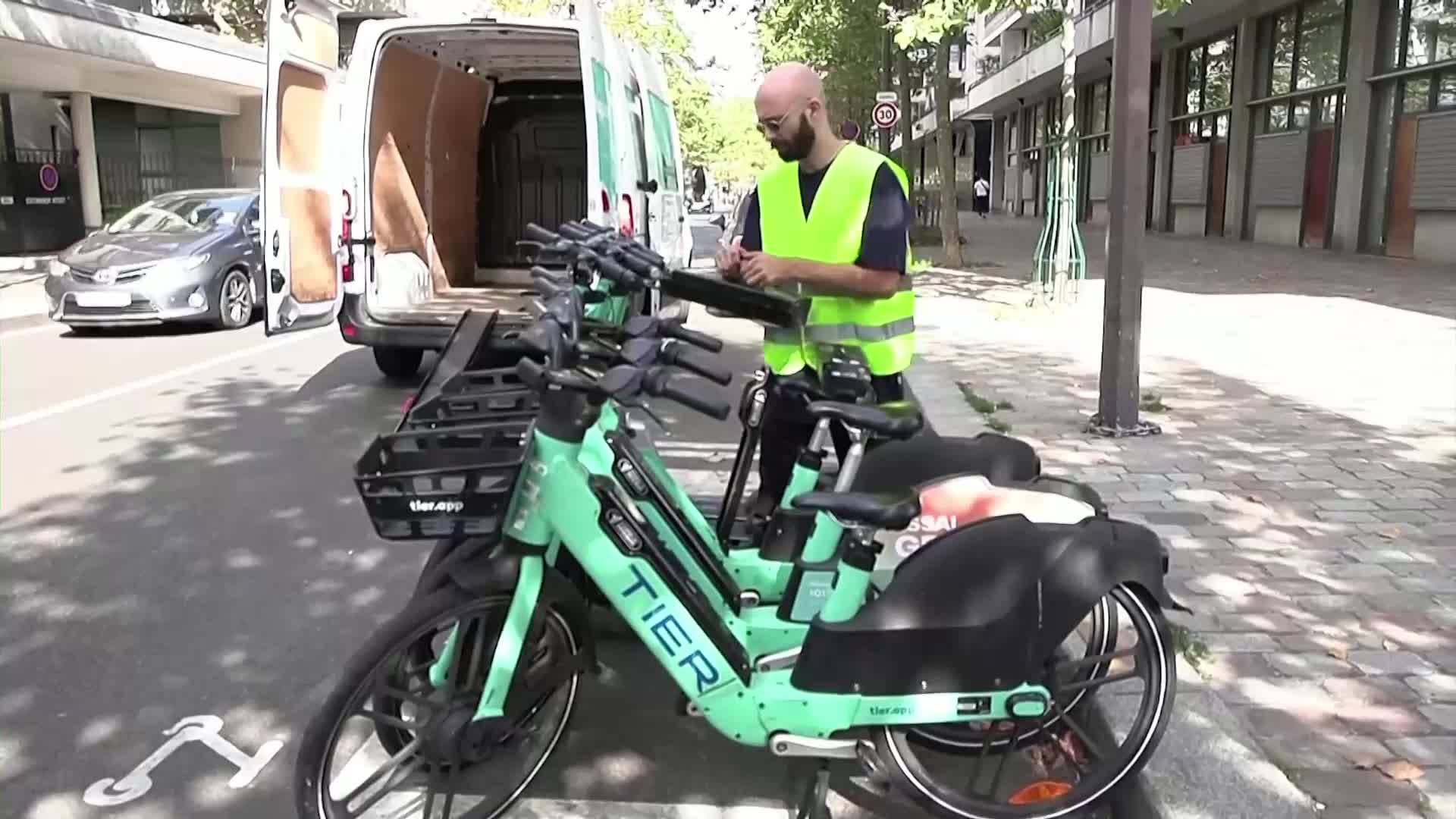 Париж е първата европейска столица, забранила тротинетките на самообслужване