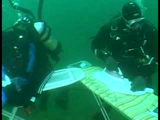 Гмуркачи поставят рекорд по гладене под вода