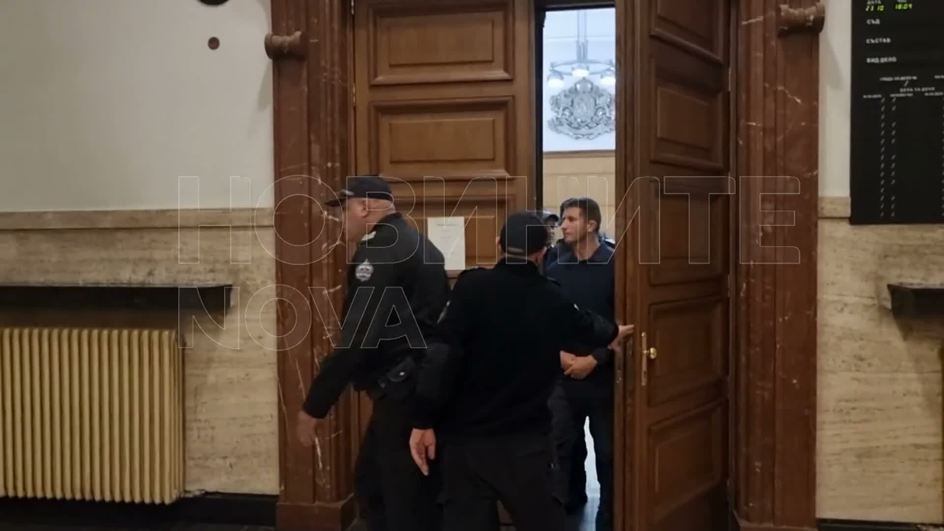 Повдигнаха обвинение на служителя на НСО след инцидента със Соня Колтуклиева