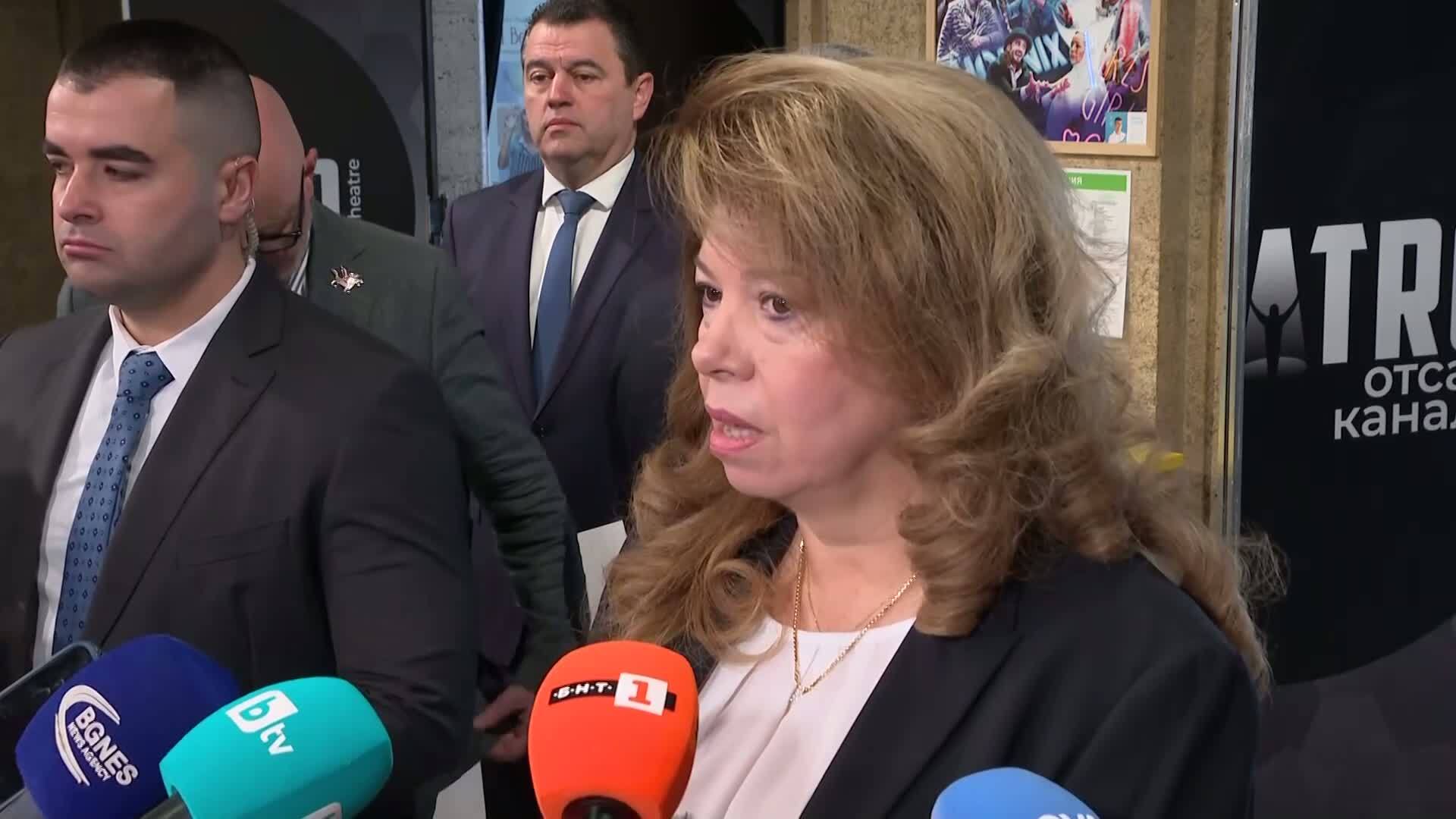 Поздравления за 8 март, евакуация на сънародници, оставка на министър, сигурност и срещи с политически лидери