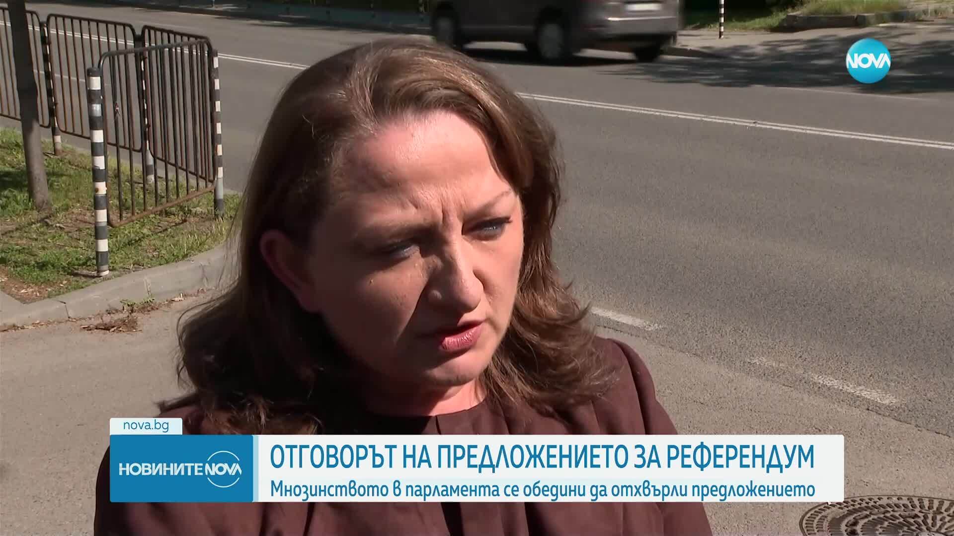 Партиите, подкрепящи влизането в еврозоната, с план срещу референдума
