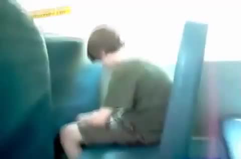 Този си удари главата наистина ужасно 