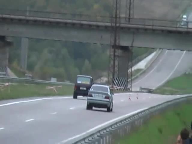 Лада - Нива и Бмв - М3