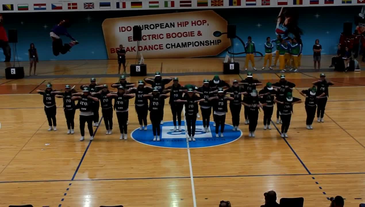 Супер Dance изпълнение с готина хореография