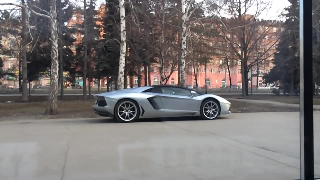 Как реагират хората на Ламборгини Авентадор в Русия