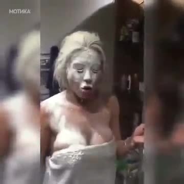 Момче си прави брутални шеги с гаджето