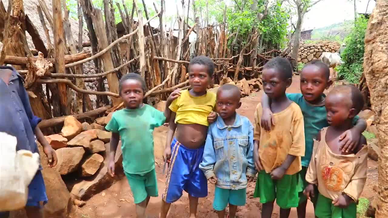 Какво учат децата на племето Консо ("Без багаж" еп.145 трейлър).