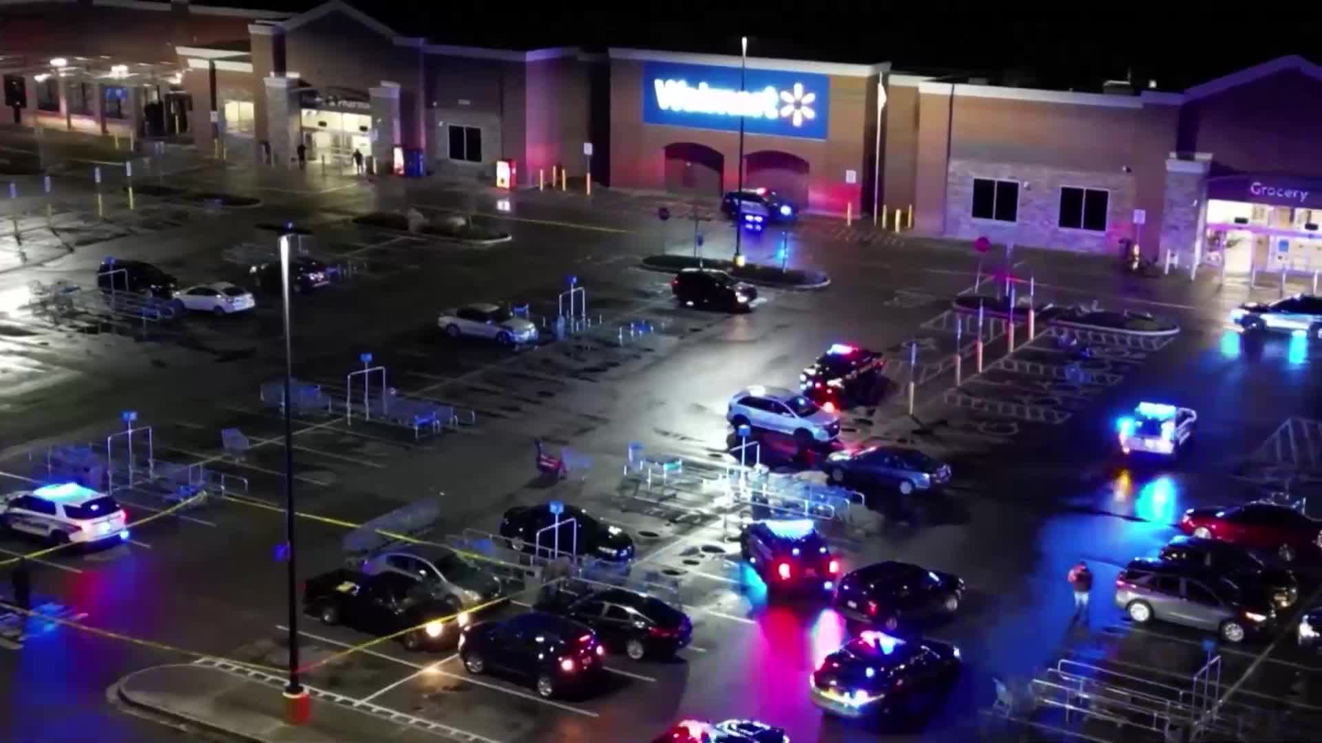 Един загинал и трима ранени след стрелба в супермаркет в САЩ