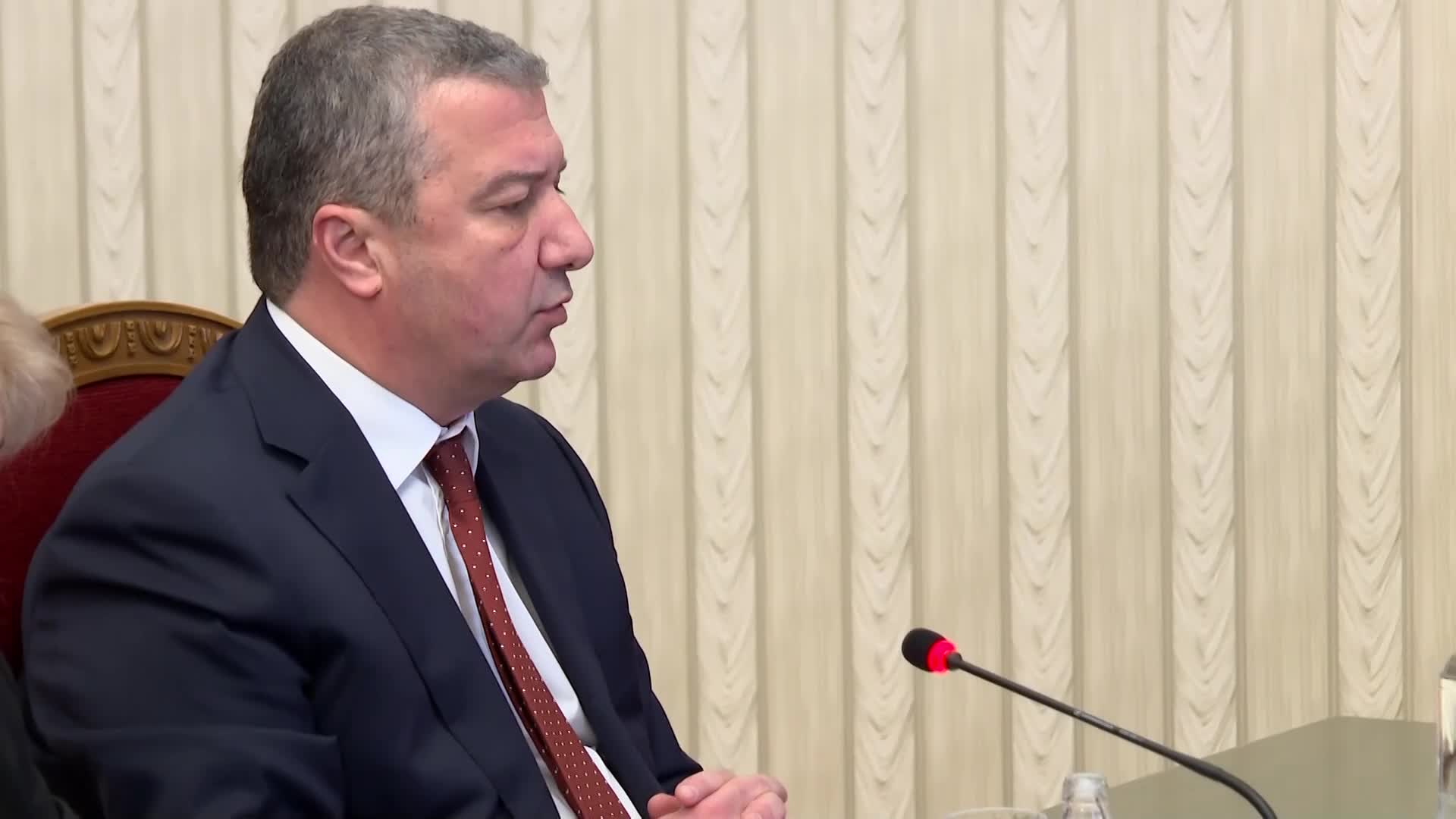 "БСП-Обединена левица" към Йотова: Осъзнаваме трудната ситуация, в която сте поставени, отговорност