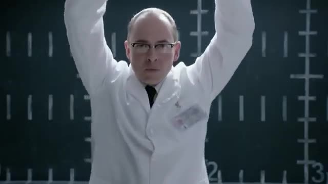 Jaguar обяви рекламна война на Mercedes-benz