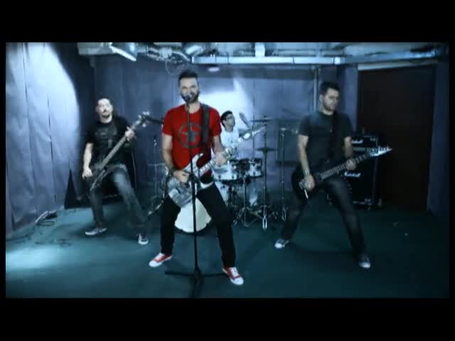 Тома feat. Били Хлапето - Сам на света (официално видео)