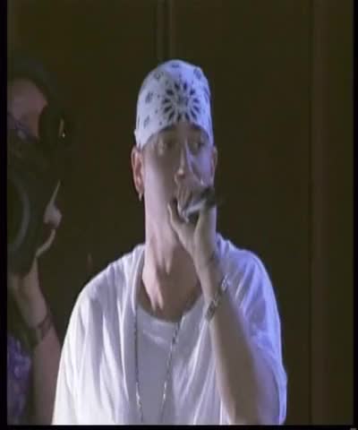 Eminem Feat. Dr.dre, Snoop Dogg, Xzibit & Nate Dogg - Bitch