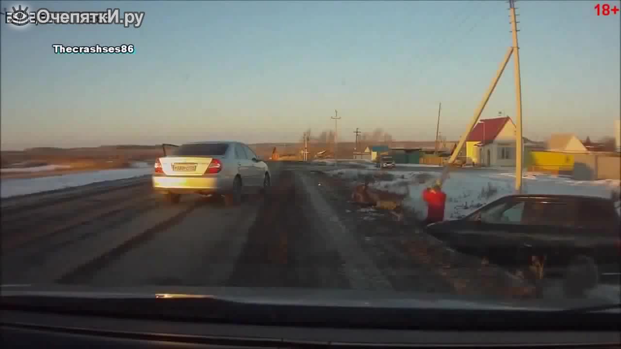 Епична развръзка на пътя в Русия