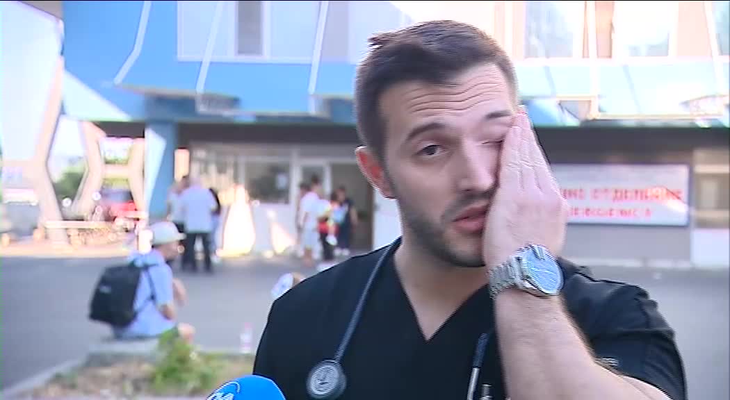 Екип на NOVA срещна баща с лекаря, спасил детето му