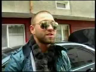 Мутра с крадена кола се обяснява на полицаи