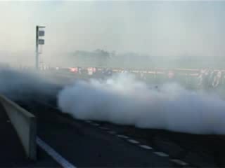 Лудо Camaro Burnout