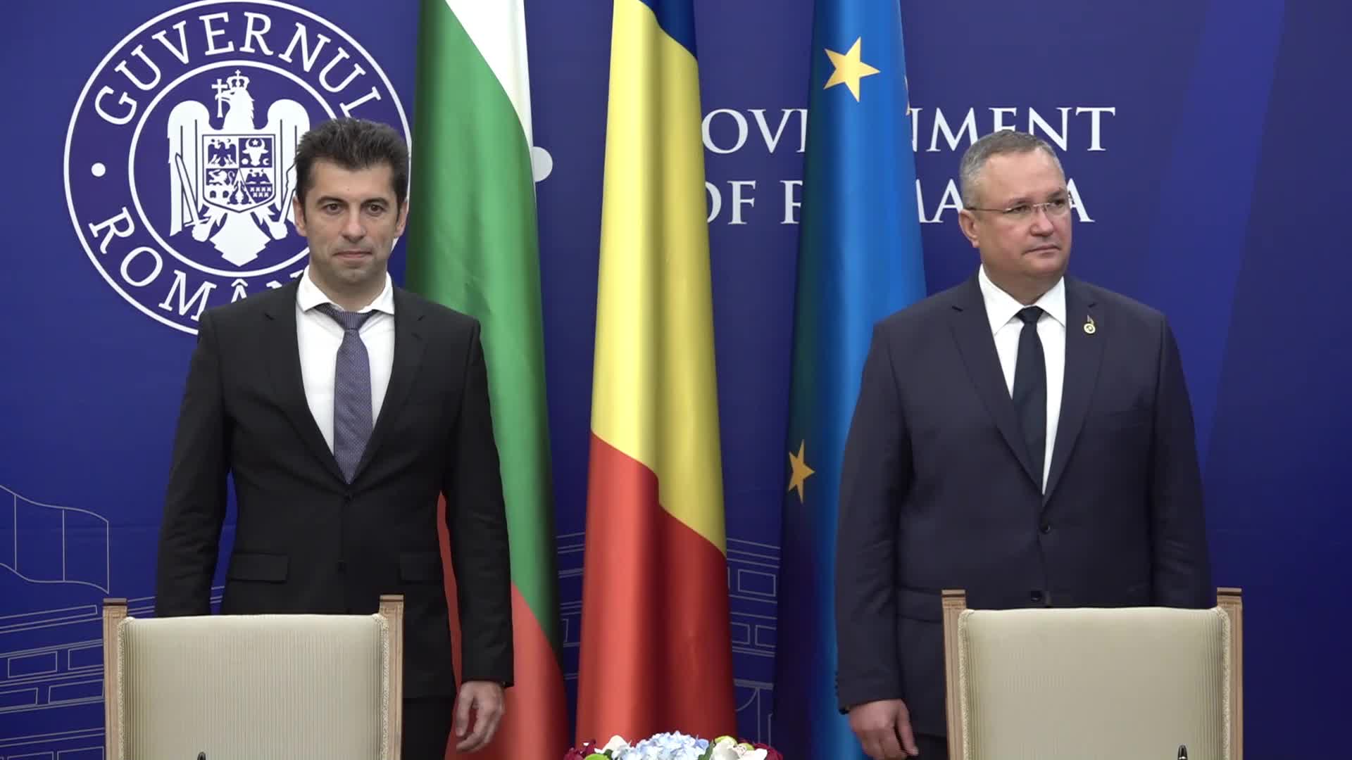 След Украйна: Премиерът Петков пристигна на посещение в Букурещ