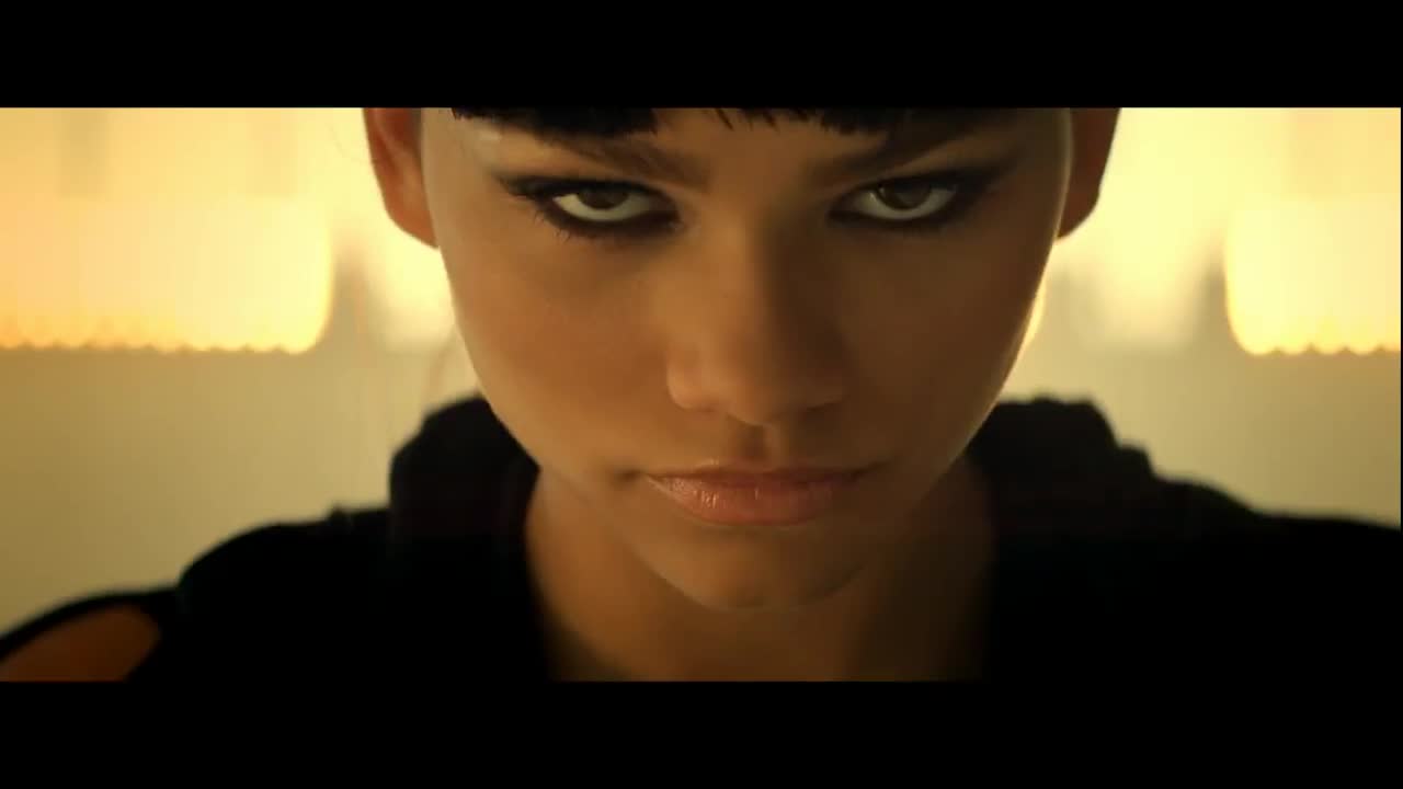 Звездата на Дисни •» Премиера 2013 » Zendaya - Replay ( Официално Видео )   Превод