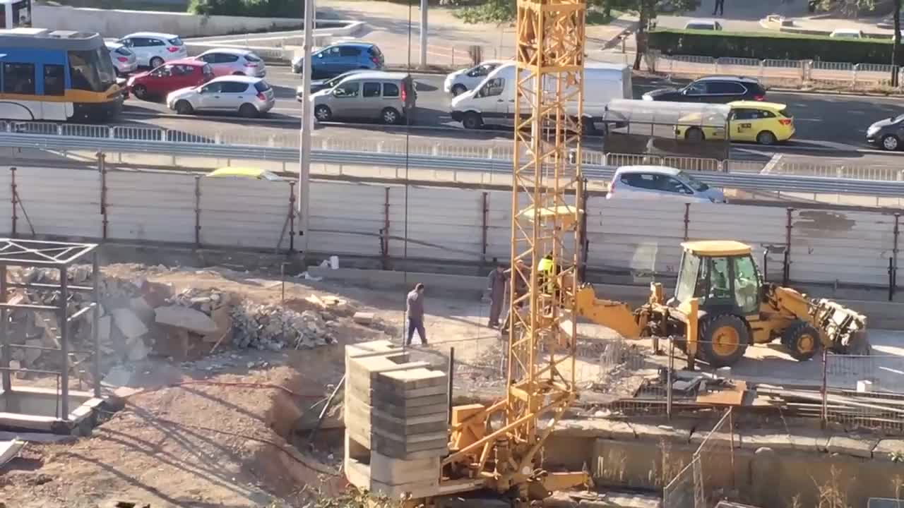 Безобразията на строителите на метрото
