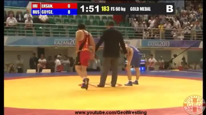 Руски борец показа на съперника си за секунди какво е да си майстор в спорта!