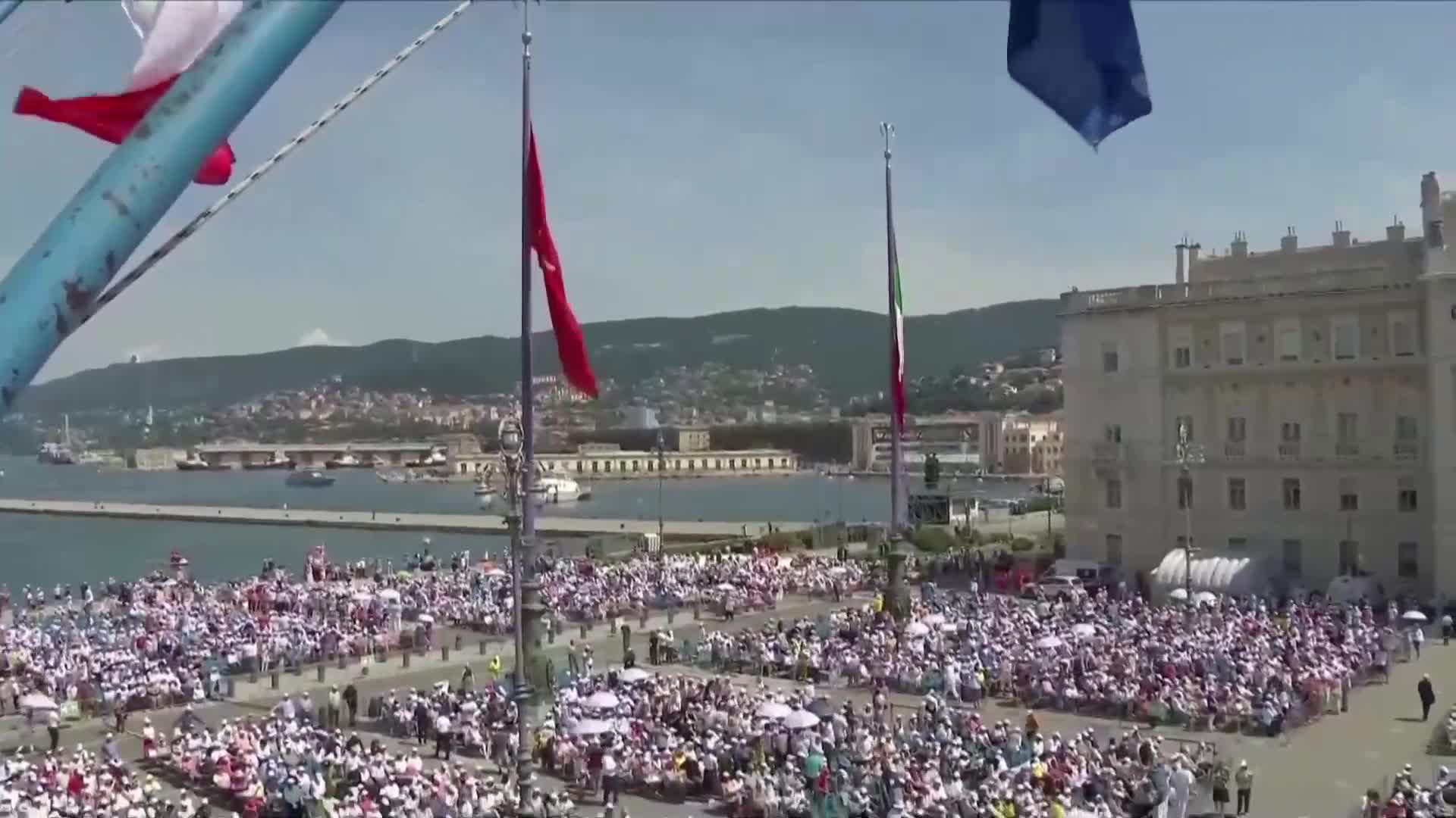 Папата изрази "дълбоко огорчение" след атаките в Киев и в Газа